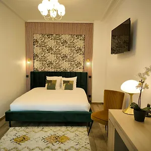 *** Hotel Le Twelve França